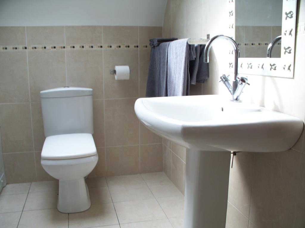 Blackberry Lodge Accommodation Doolin Phòng bức ảnh