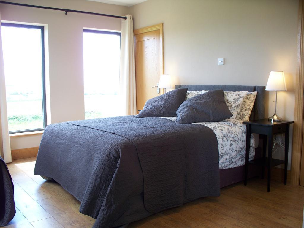 Blackberry Lodge Accommodation Doolin Phòng bức ảnh